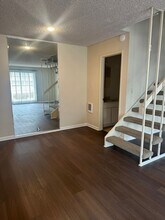 9568 Easter Way in San Diego, CA - Building Photo - Building Photo