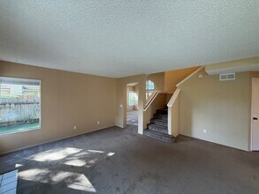 5435 Gooseberry Way in Oceanside, CA - Building Photo - Building Photo