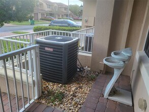3331 Lakeside Dr in Davie, FL - Building Photo - Building Photo