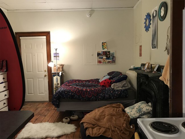 4 Loomis St-Unit -2 in Burlington, VT - Building Photo - Building Photo