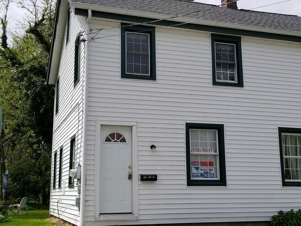 302 3rd St in Chesapeake City, MD - Building Photo