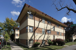 2320 W Garfield Apartments