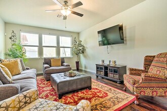 5603 Chestnut Xing in San Antonio, TX - Building Photo - Building Photo