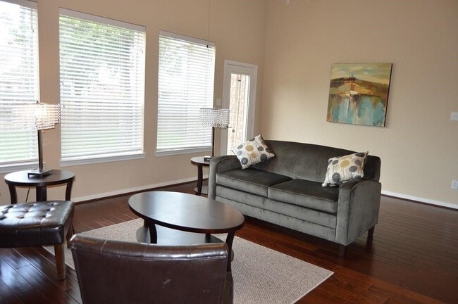 111 S Rocky Point Cir