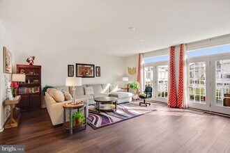 24612 Durindal Terrace in Sterling, VA - Building Photo - Building Photo