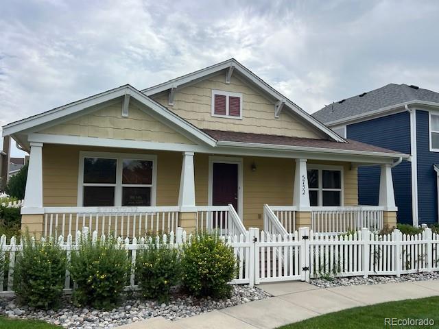 property at 5752 Gallantry Ln