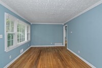 2190 Niskey Lake Rd SW in Atlanta, GA - Building Photo - Building Photo