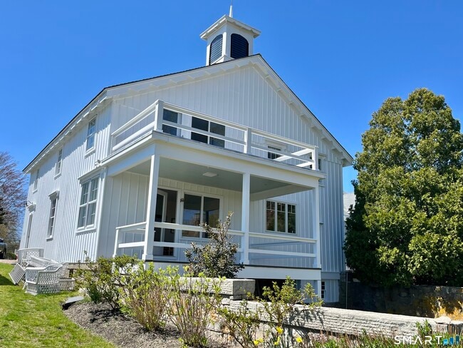 39 Main St in Stonington, CT - Building Photo - Building Photo