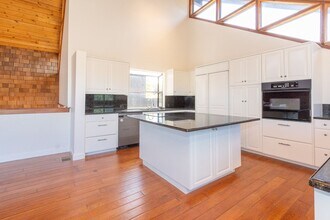 740 Nardo Rd in Encinitas, CA - Building Photo - Building Photo