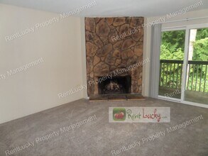 420 S 321st Pl in Federal Way, WA - Building Photo - Building Photo