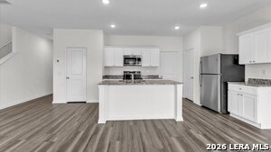 7730 Fox Xing in San Antonio, TX - Building Photo - Building Photo