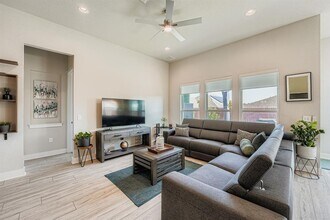 9800 Grapevine Leaf Dr in Manor, TX - Building Photo - Building Photo