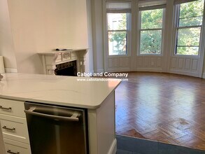 428 Marlborough St, Unit 4A in Boston, MA - Foto de edificio - Building Photo