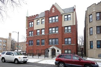 7301 S Bennett Ave in Chicago, IL - Building Photo - Building Photo