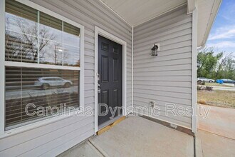 916 S Battleground Ave in Kings Mountain, NC - Foto de edificio - Building Photo