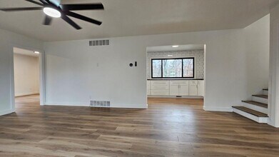 2002 Woodlea Dr in Columbia, MO - Building Photo - Building Photo