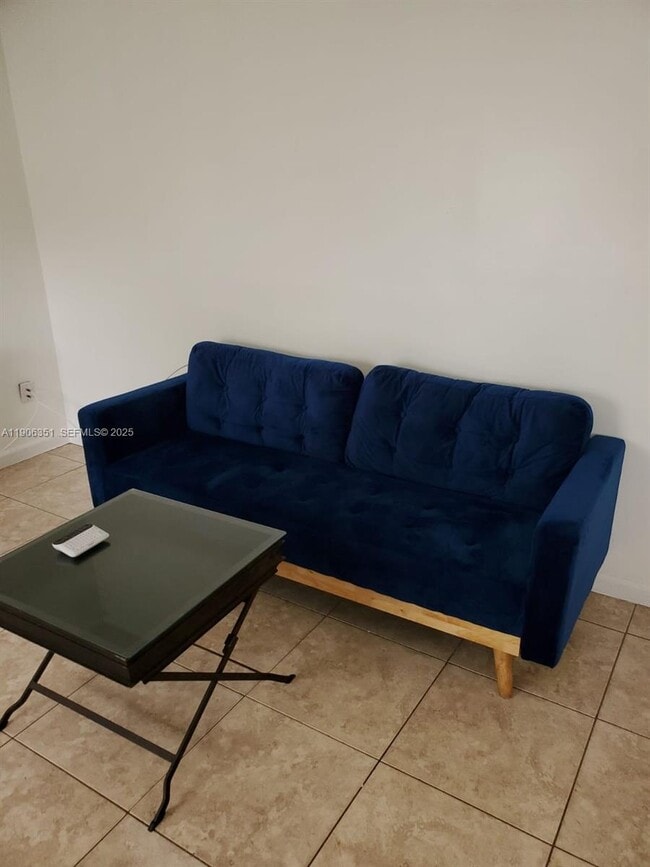 13101 SW 14th St in Miami, FL - Building Photo - Building Photo