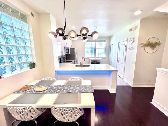 450 NE 2nd Ave in Fort Lauderdale, FL - Building Photo - Building Photo