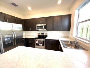 1864 SE 27th Rd in Homestead, FL - Building Photo - Building Photo