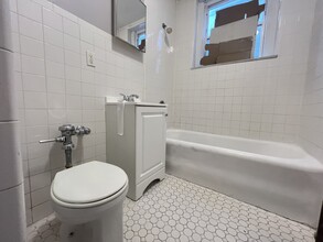 220 S Harrison St, Unit 23 in East Orange, NJ - Building Photo - Building Photo