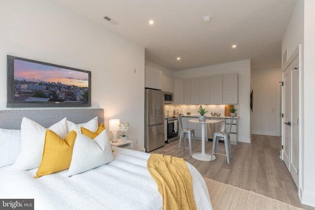 1421 E Columbia Ave, Unit 401 in Philadelphia, PA - Building Photo - Building Photo