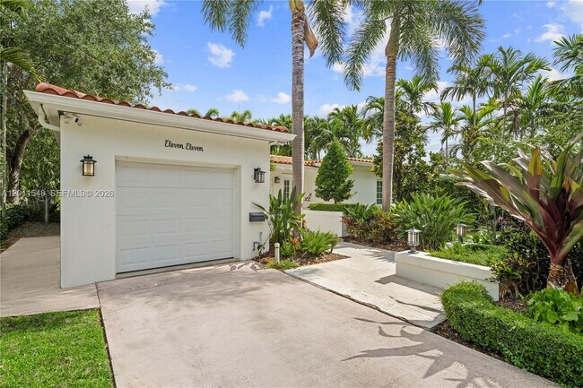 1111 Placetas Ave in Coral Gables, FL - Building Photo - Building Photo