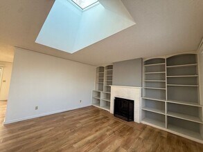 7 Gilmore Ct in Iowa City, IA - Building Photo - Building Photo