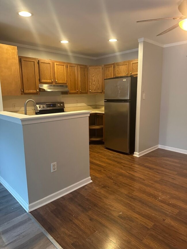 1334 W Wyomissing Ct in Reading, PA - Building Photo - Building Photo