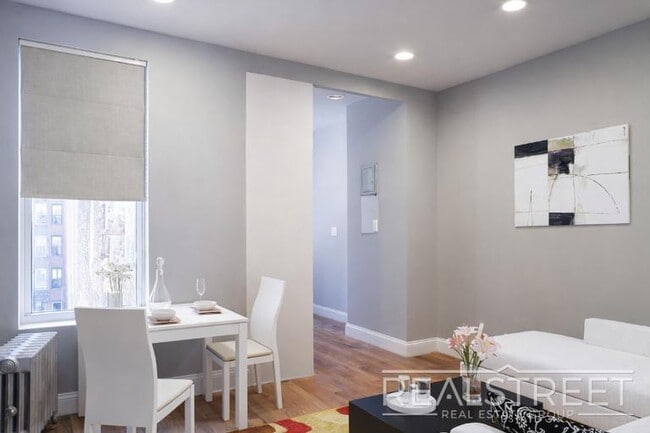 1 Bedroom Apartment in Crown heights, Unit 7 in Brooklyn, NY - Building Photo - Building Photo