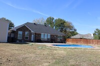 160 Castle Ridge in Red Oak, TX - Building Photo - Building Photo