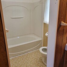 809 Church St in Central, SC - Foto de edificio - Building Photo