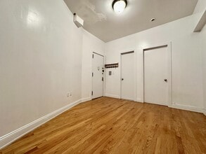 29 W 12th St in New York, NY - Building Photo - Building Photo