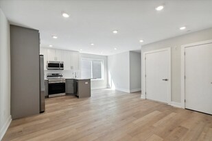 2215 N 7th St in Philadelphia, PA - Building Photo