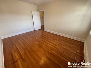 116 Washington St, Unit 63 in Boston, MA - Building Photo - Building Photo