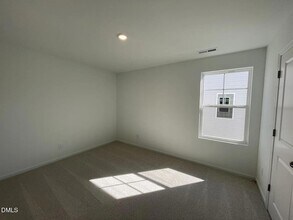 160 S Finley Lndg Pkwy in Smithfield, NC - Building Photo - Building Photo