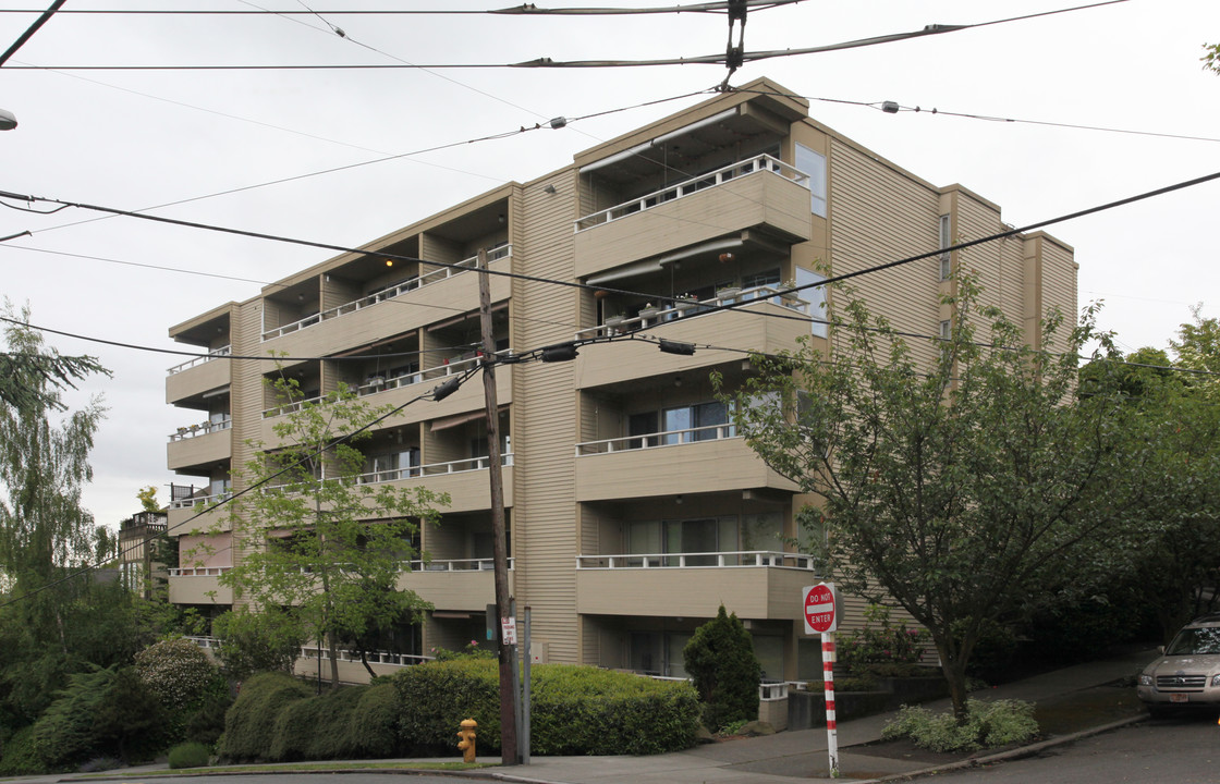 Lakeview Place in Seattle, WA - Foto de edificio