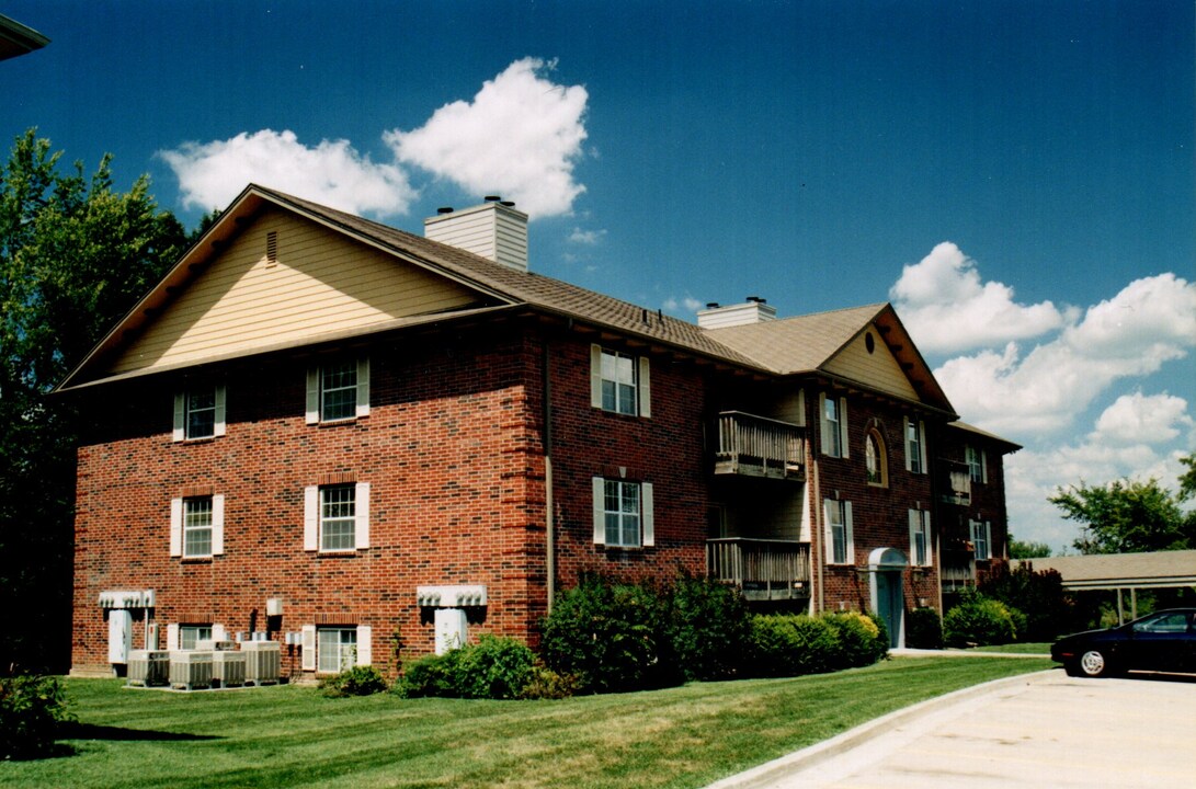 3413 NW Duncan Rd-Unit -06 in Blue Springs, MO - Building Photo