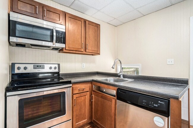 826 Washburn Ave in Kalamazoo, MI - Building Photo - Building Photo