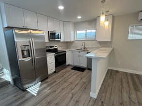 1327 La Palma St in San Diego, CA - Building Photo - Building Photo