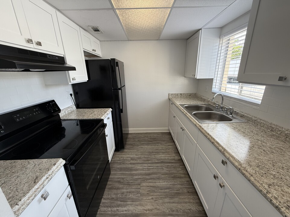 Golfview Apartments in Daytona Beach, FL - Building Photo