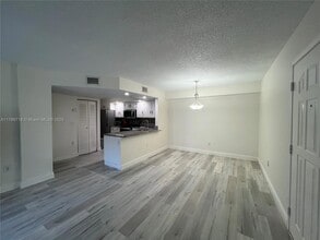8580 SW 212th St, Unit 104 in Cutler Bay, FL - Building Photo - Building Photo