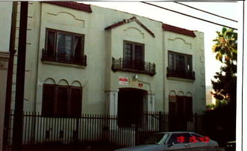 1527 N McCadden Pl in Los Angeles, CA - Building Photo - Building Photo