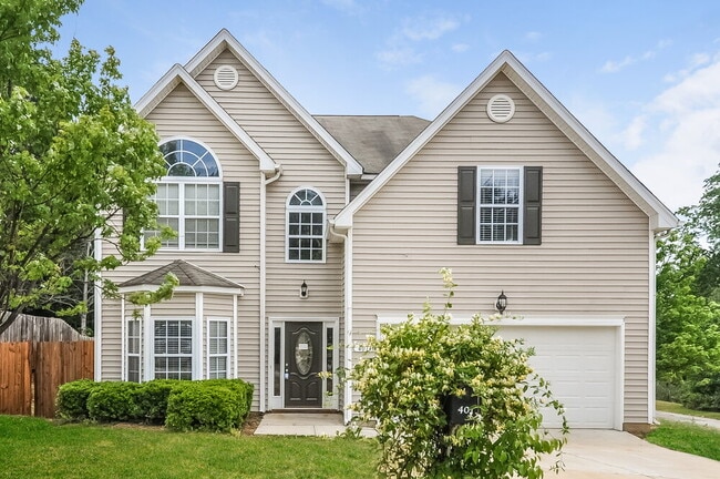 401 Pyracantha Dr