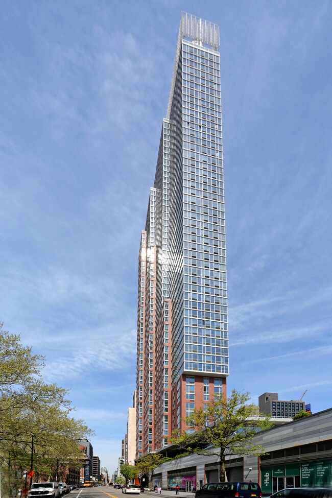 Hub in Brooklyn, NY - Foto de edificio - Building Photo