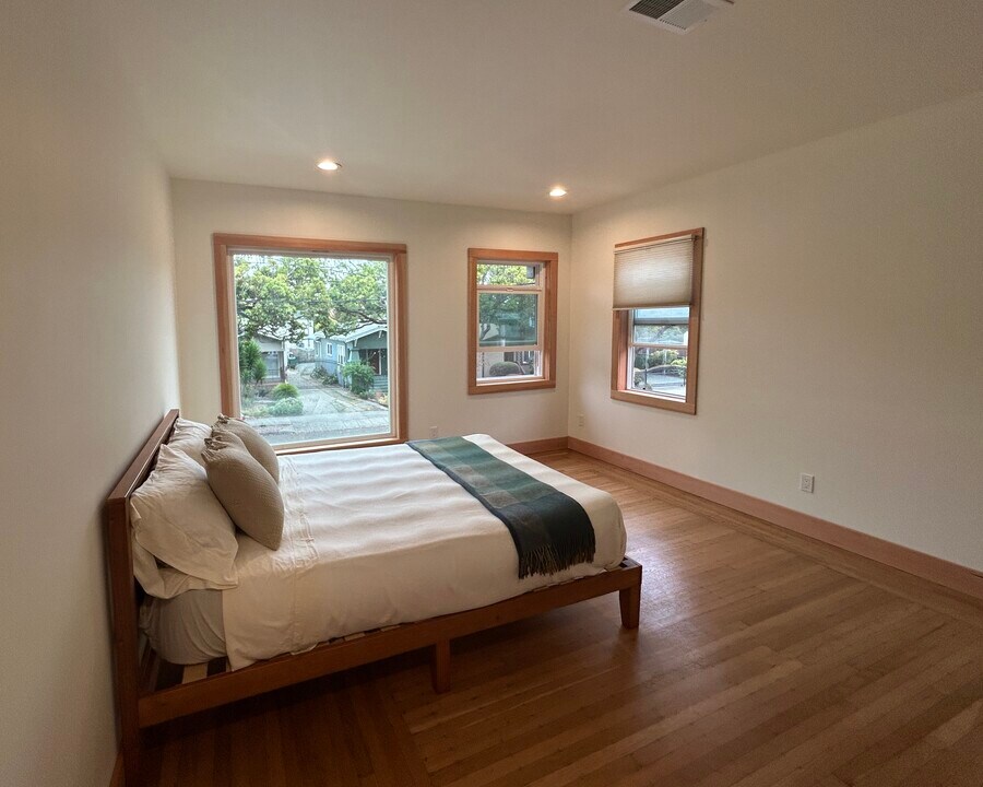 1337 Hearst Ave in Berkeley, CA - Building Photo