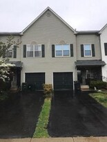 732 Willopenn Dr in Southampton, PA - Building Photo