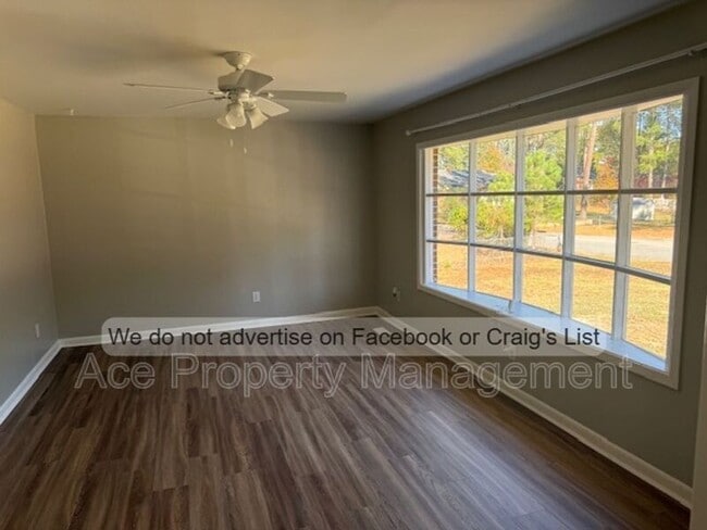 643 Wakefield Dr in Fayetteville, NC - Building Photo - Building Photo