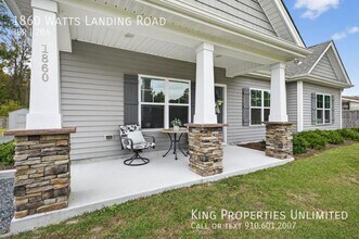 1860 Watts Landing Rd in Hampstead, NC - Building Photo - Building Photo