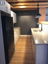 993-993 Queen St W in Toronto, ON - Building Photo - Building Photo