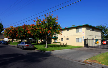 Rio Palms Apartments in Riverside, CA - Building Photo - Building Photo